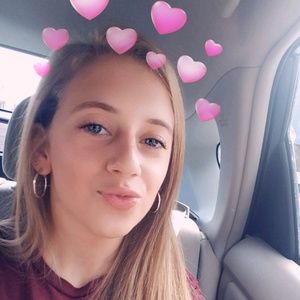 Meet your Posher, Cassi